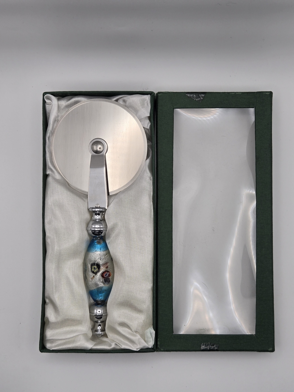 Decorative Blue Ceramic Handle Pizza Cutter